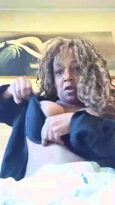 Aliciahotebony from Spain