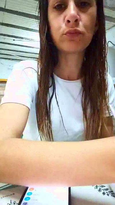 Carlitaaaaavvvv from Argentina