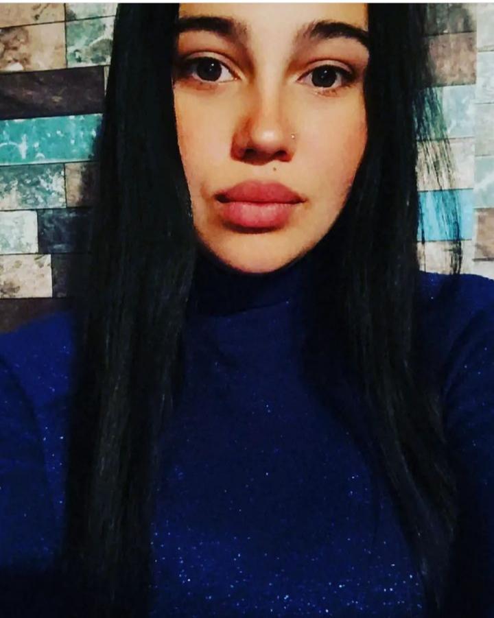 Dara444 from United States