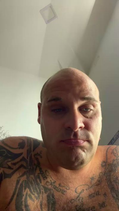Gionny890 from Italy