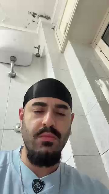 Jimmygrimble1 from Italy