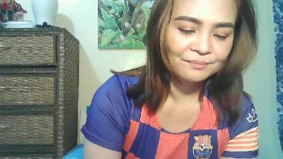 Kisses_Mae from Philippines