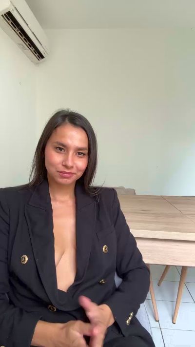 LiaKroft from France