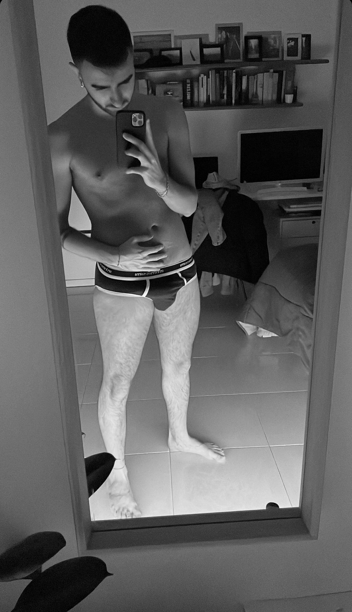 Oisex1 from Italy