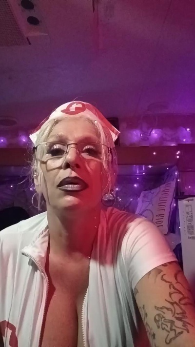 Yummyass74 from United States