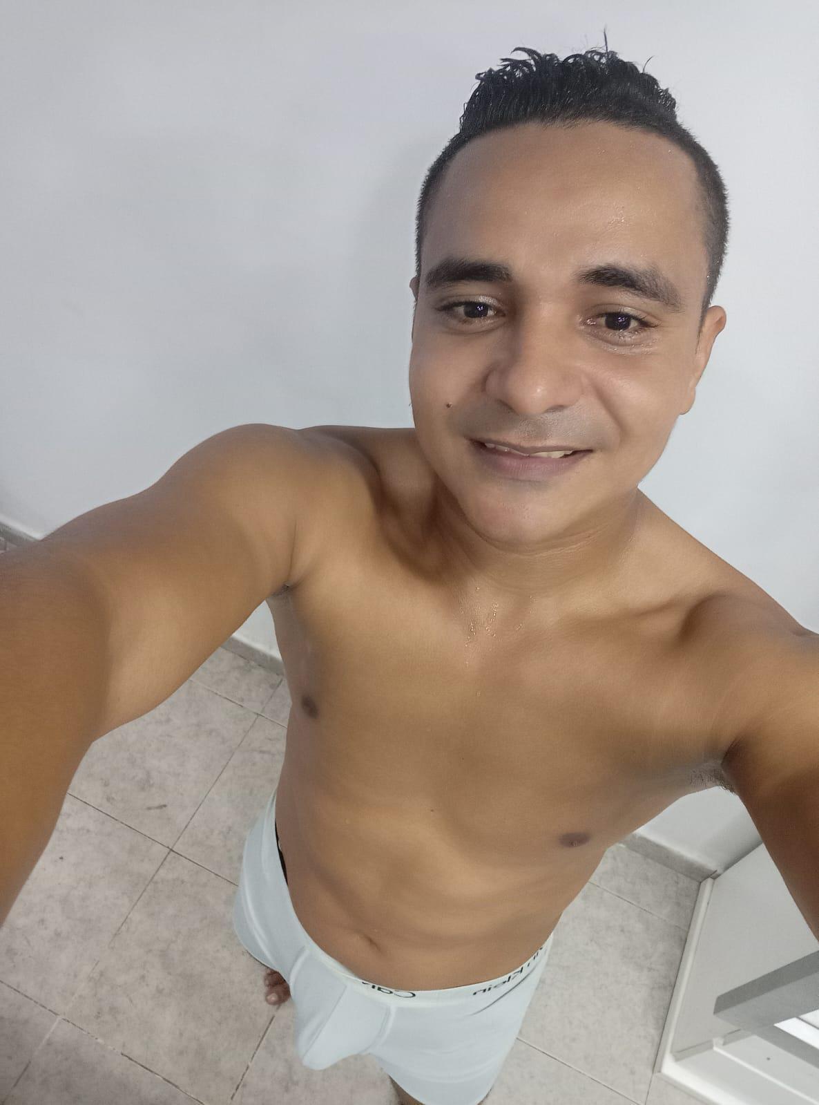 andres11295786 Profile Image
