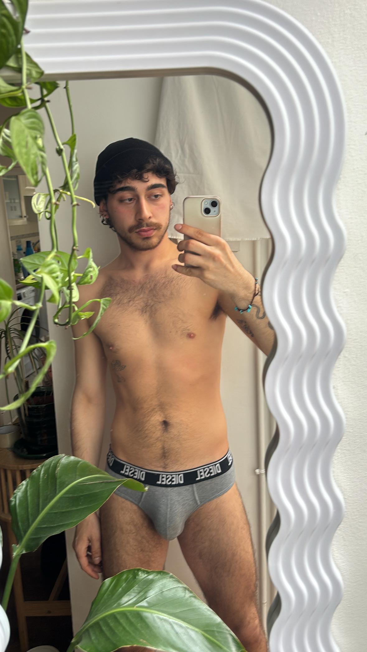 boy_byye from France
