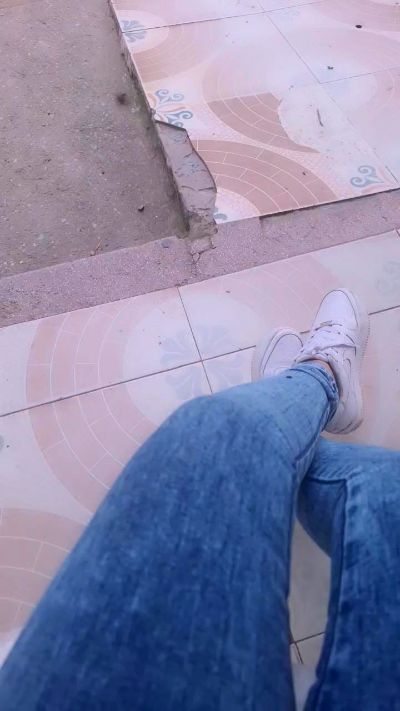 girl_pee from Colombia