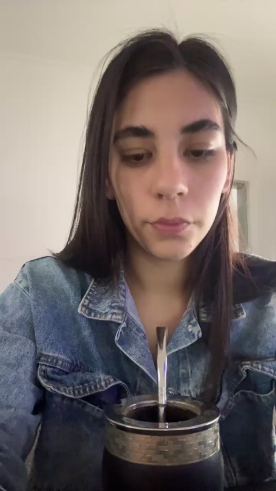 kady7 from Argentina